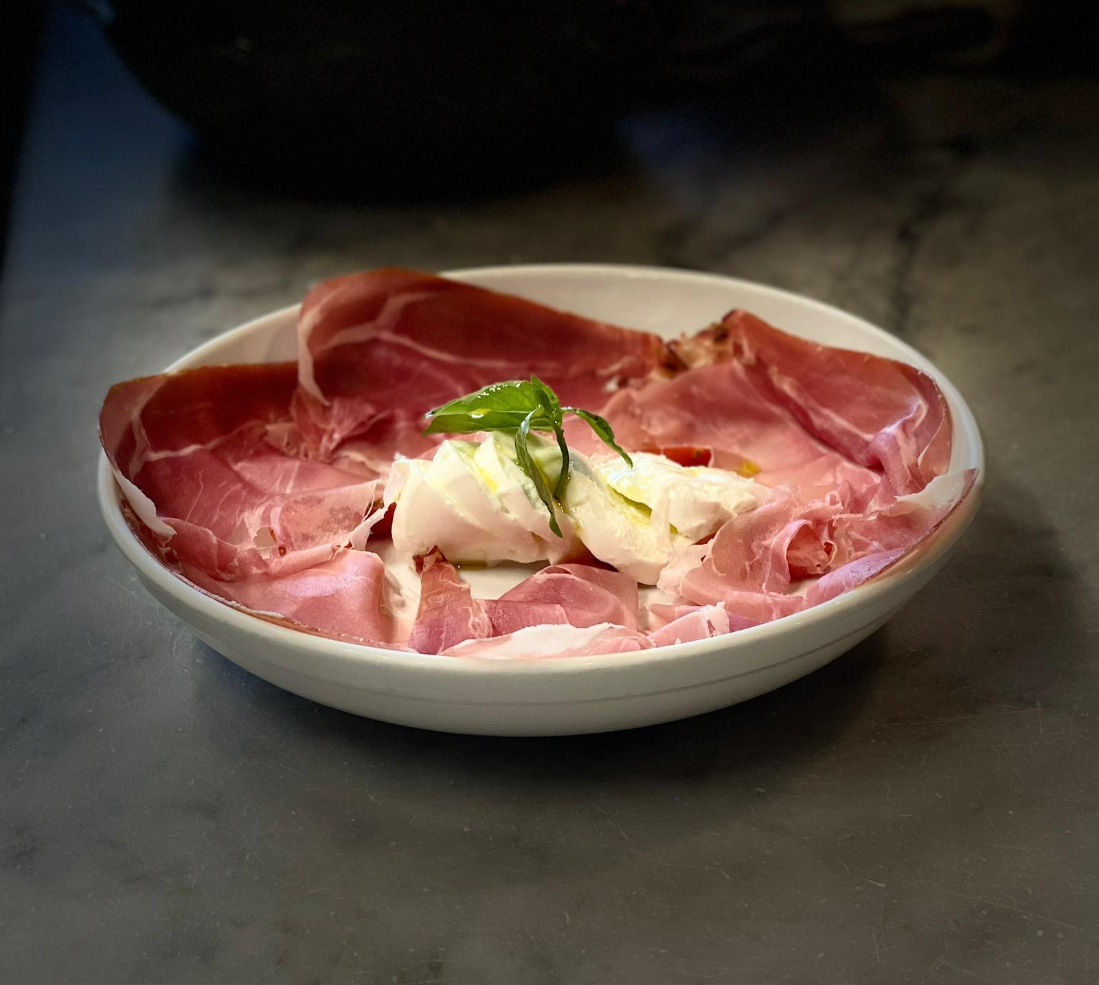 Prosciutto e bufala mozzarella $18.95